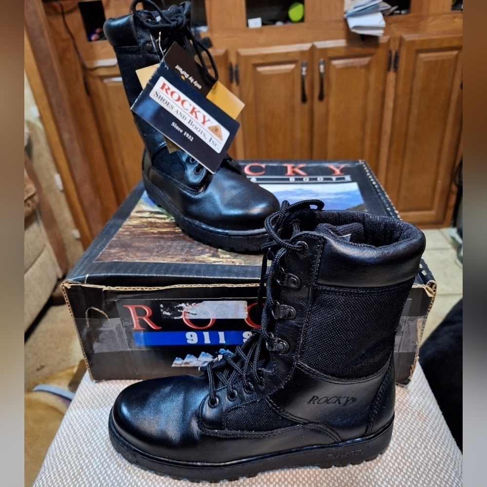 Rocky 911 Series men's boots size 7.5. Firefighter, law enforcement, military.
